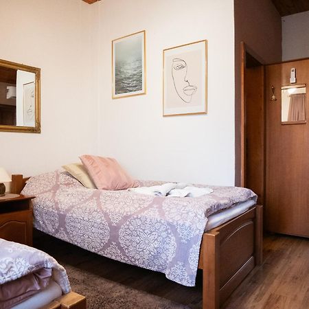 U Krba Hotell Nitra Exteriör bild